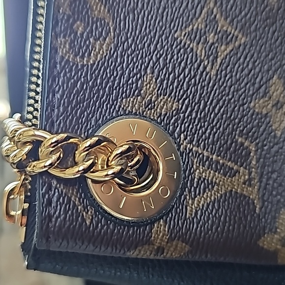 Pristine Louis Vuitton Surene Brown and Black Momogram. - Picture 4 of 15